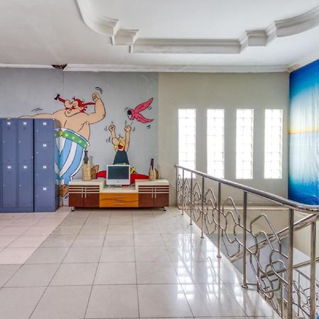 RedDoorz Hostel near Stadion Mandala Krida Yogya Yogyakarta Dış mekan fotoğraf